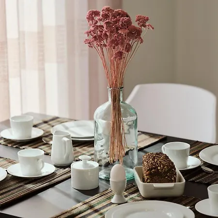 A8 - Komfortables Mit Zwei Baedern, Ueberdachtem Balkon & Ruhiger Lage Inmitten Der Im 