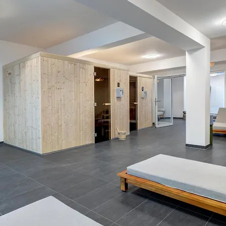 A8 - Komfortables Mit Zwei Baedern, Ueberdachtem Balkon & Ruhiger Lage Inmitten Der Im 