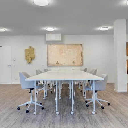 A8 - Komfortables Mit Zwei Baedern, Ueberdachtem Balkon & Ruhiger Lage Inmitten Der Im 